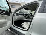 2019 Volvo V60 V60 T5 AWD 4WD Sedan for sale, Japanese used car export - photo 24 of 24 | GULJI TRADERS