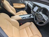 2019 Volvo V60 T5 INSCRIPITIN Sedan for sale, Japanese used car export - photo 9 of 25 | GULJI TRADERS