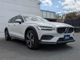 2019 Volvo V60 T5AWD PRO Sedan for sale, Japanese used car export - photo 3 of 25 | GULJI TRADERS