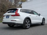 2019 Volvo V60 T5AWD PRO Sedan for sale, Japanese used car export - photo 5 of 25 | GULJI TRADERS