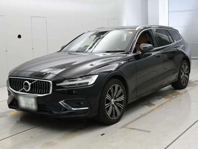 2019 Volvo V60 T5 - photo 1 2019 Volvo V60 T5 Sedan for sale, Japanese used car export - photo 1 of 12 | GULJI TRADERS