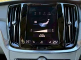 2020 Volvo V60 T5 Sedan for sale, Japanese used car export - photo 34 of 39 | GULJI TRADERS