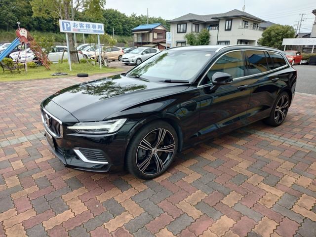 2020 Volvo V60 T6 AWD Sedan for sale, Japanese used car export - photo 1 of 35 | GULJI TRADERS