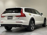2020 Volvo V60 V60 T5 AWD 4WD Sedan for sale, Japanese used car export - photo 2 of 24 | GULJI TRADERS