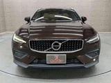 2020 Volvo V60 T5 AWD 4WD Sedan for sale, Japanese used car export - photo 10 of 20 | GULJI TRADERS