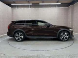2020 Volvo V60 T5 AWD 4WD Sedan for sale, Japanese used car export - photo 12 of 20 | GULJI TRADERS