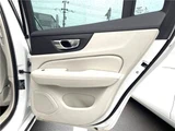 2021 Volvo V60 B4 Sedan for sale, Japanese used car export - photo 23 of 30 | GULJI TRADERS