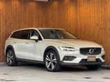 2021 Volvo V60 B5 AWD 4WD Sedan for sale, Japanese used car export - photo 1 of 53 | GULJI TRADERS