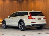 2021 Volvo V60 B5 AWD 4WD Sedan for sale, Japanese used car export - photo 8 of 53 | GULJI TRADERS