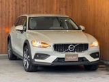 2021 Volvo V60 B5 AWD 4WD Sedan for sale, Japanese used car export - photo 27 of 53 | GULJI TRADERS