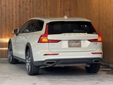 2021 Volvo V60 B5 AWD 4WD Sedan for sale, Japanese used car export - photo 28 of 53 | GULJI TRADERS