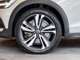 2021 Volvo V60 B5 AWD 4WD Sedan for sale, Japanese used car export - photo 31 of 53 | GULJI TRADERS