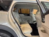 2021 Volvo V60 B5 AWD 4WD Sedan for sale, Japanese used car export - photo 38 of 53 | GULJI TRADERS