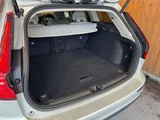 2021 Volvo V60 B5 AWD 4WD Sedan for sale, Japanese used car export - photo 50 of 53 | GULJI TRADERS