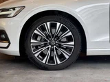 2021 Volvo V60 B5 Sedan for sale, Japanese used car export - photo 32 of 54 | GULJI TRADERS