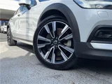 2021 Volvo V60 B5 AWD Sedan for sale, Japanese used car export - photo 17 of 30 | GULJI TRADERS