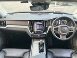 2021 Volvo V60 V60 B5 AWD 4WD Sedan for sale, Japanese used car export - photo 3 of 24 | GULJI TRADERS