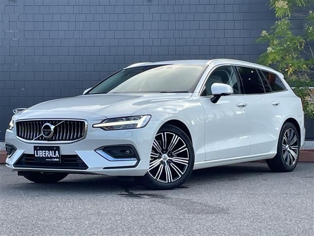 2021 Volvo V60 V60 B5 - photo 1 2021 Volvo V60 V60 B5 Sedan for sale, Japanese used car export - photo 1 of 24 | GULJI TRADERS