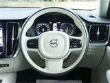 2021 Volvo V60 PHV T6 AWD Sedan for sale, Japanese used car export - photo 12 of 50 | GULJI TRADERS