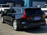 2021 Volvo V60 B4 Momentum Sedan for sale, Japanese used car export - photo 6 of 24 | GULJI TRADERS