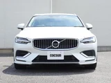 2021 Volvo V60 PHV T6 AWD Sedan for sale, Japanese used car export - photo 5 of 9 | GULJI TRADERS
