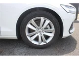 2021 Volvo V60 B4 Momentum Sedan for sale, Japanese used car export - photo 8 of 9 | GULJI TRADERS
