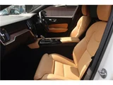 2022 Volvo V60 Hybrid Sedan for sale, Japanese used car export - photo 10 of 63 | GULJI TRADERS