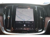 2022 Volvo V60 Hybrid Sedan for sale, Japanese used car export - photo 21 of 63 | GULJI TRADERS