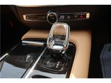 2022 Volvo V60 Hybrid Sedan for sale, Japanese used car export - photo 32 of 63 | GULJI TRADERS