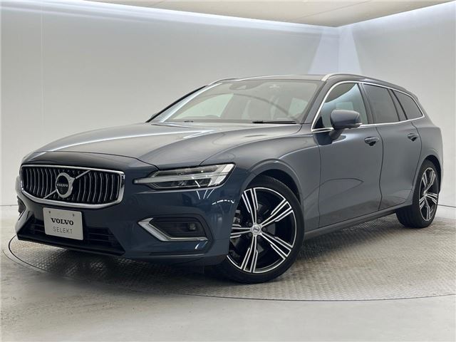 2022 Volvo V60 B5 Sedan for sale, Japanese used car export - photo 1 of 30 | GULJI TRADERS