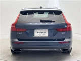 2022 Volvo V60 B5 Sedan for sale, Japanese used car export - photo 11 of 30 | GULJI TRADERS