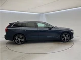 2022 Volvo V60 B5 Sedan for sale, Japanese used car export - photo 16 of 30 | GULJI TRADERS