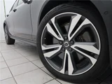 2022 Volvo V60 B5 AWD Sedan for sale, Japanese used car export - photo 5 of 29 | GULJI TRADERS