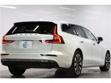 2022 Volvo V60 B4 Sedan for sale, Japanese used car export - photo 2 of 50 | GULJI TRADERS