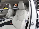 2022 Volvo V60 B5 AWD Sedan for sale, Japanese used car export - photo 41 of 74 | GULJI TRADERS