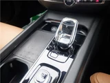 2022 Volvo V60 B4 Sedan for sale, Japanese used car export - photo 29 of 41 | GULJI TRADERS