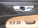 2022 Volvo V60 B4 Sedan for sale, Japanese used car export - photo 30 of 41 | GULJI TRADERS