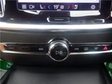 2022 Volvo V60 B4 Sedan for sale, Japanese used car export - photo 35 of 41 | GULJI TRADERS