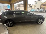 2022 Volvo V60 B5 AWD Sedan for sale, Japanese used car export - photo 10 of 50 | GULJI TRADERS