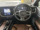 2022 Volvo V60 B5 AWD Sedan for sale, Japanese used car export - photo 23 of 50 | GULJI TRADERS