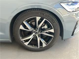 2022 Volvo V60 Sedan for sale, Japanese used car export - photo 7 of 14 | GULJI TRADERS