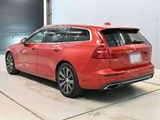 2022 Volvo V60 B5 Sedan for sale, Japanese used car export - photo 6 of 12 | GULJI TRADERS