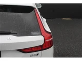 2022 Volvo V60 B5 AWD Sedan for sale, Japanese used car export - photo 13 of 24 | GULJI TRADERS