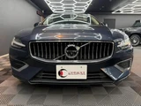 2022 Volvo V60 PHV T6 AWD Sedan for sale, Japanese used car export - photo 3 of 23 | GULJI TRADERS