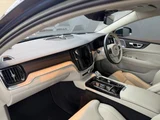 2022 Volvo V60 PHV T6 AWD Sedan for sale, Japanese used car export - photo 11 of 23 | GULJI TRADERS