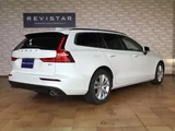 2022 Volvo V60 B4 Sedan for sale, Japanese used car export - photo 2 of 9 | GULJI TRADERS