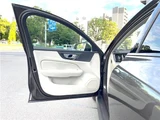 2023 Volvo V60 B5 AWD Sedan for sale, Japanese used car export - photo 22 of 30 | GULJI TRADERS