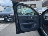 2023 Volvo V60 B4 Sedan for sale, Japanese used car export - photo 16 of 30 | GULJI TRADERS