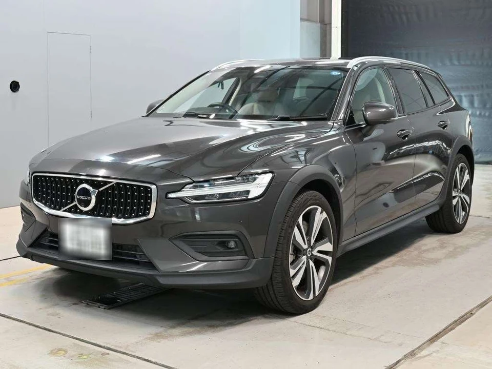 2023 Volvo V60 A Sedan for sale, Japanese used car export - photo 1 of 12 | GULJI TRADERS