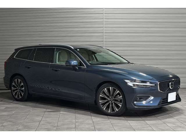 2023 Volvo V60 B4 Sedan for sale, Japanese used car export - photo 1 of 12 | GULJI TRADERS